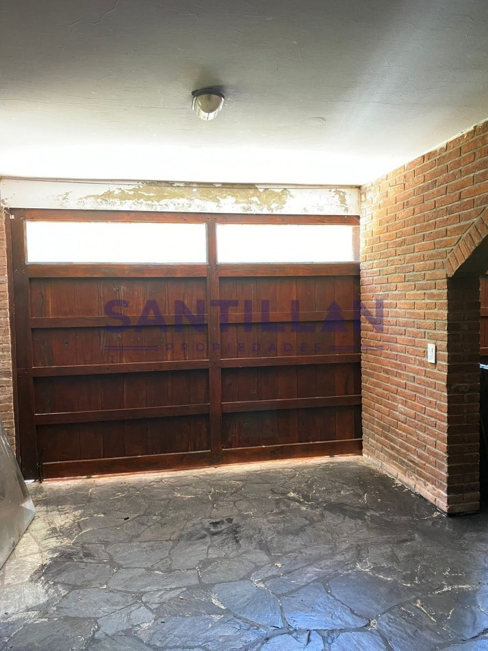 CASA EN ALQUILER  EN EL BOSQUE DE CARILO CON JACUZZI