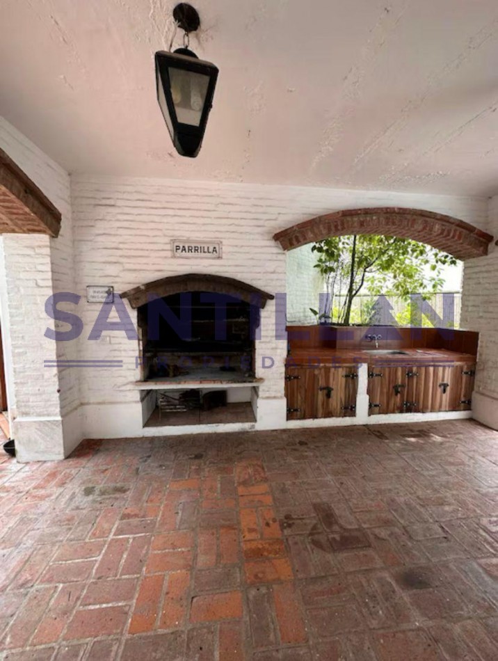 CASA DE HUESPEDES EN ALQUILER CON JACUZZI EN CARILO