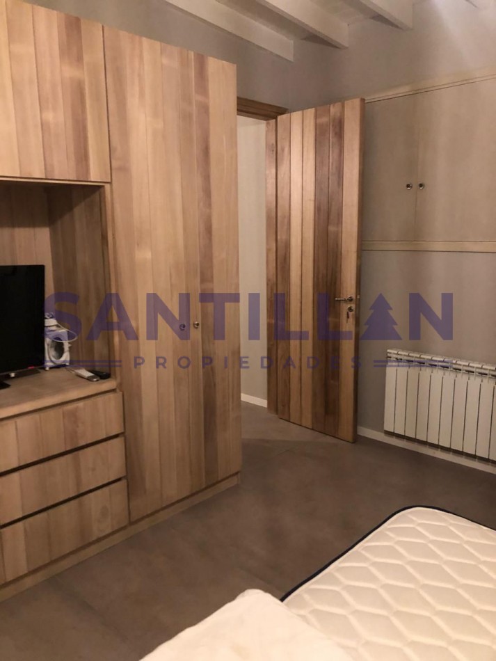 CASA DE HUESPEDES EN ALQUILER CON JACUZZI EN CARILO