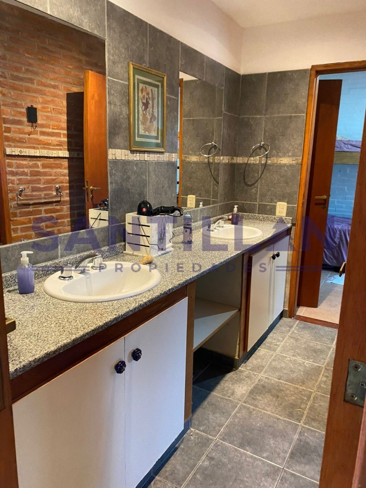 Propiedad en Venta, Zona Carilo