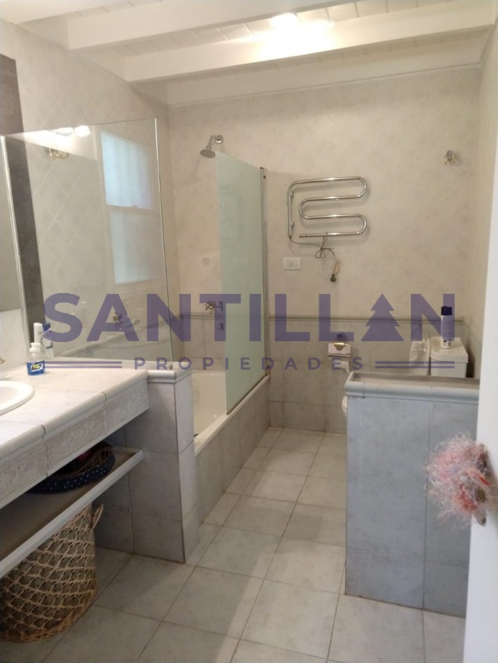 CHALET ESTILO TRADICIONAL CON JACUZZI CLIMATIZADO