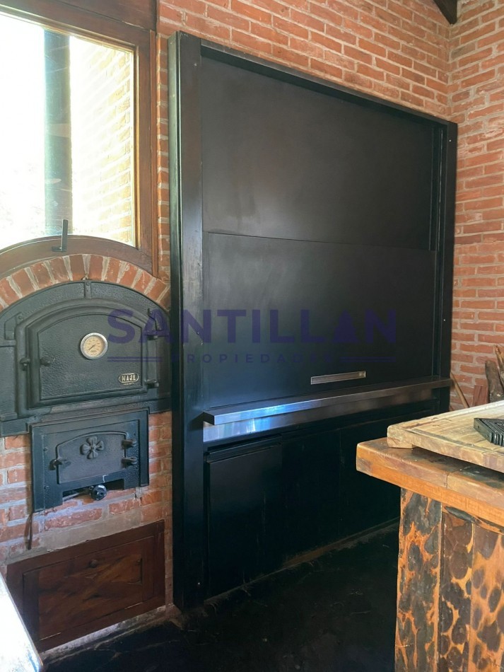 CASA EN ALQUILER  EN EL BOSQUE DE CARILO CON JACUZZI