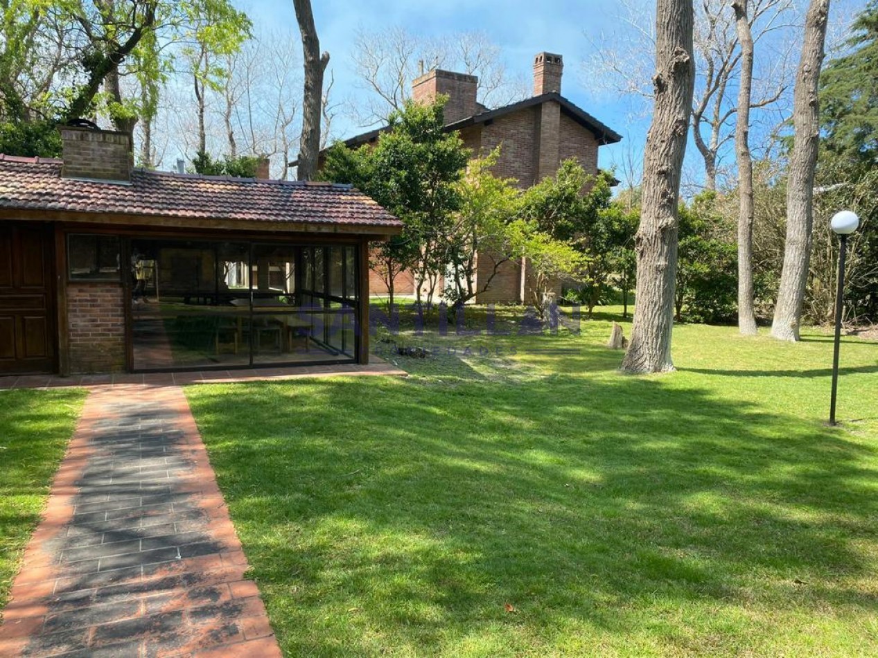 Propiedad de Estilo tradicional con piscina a mts del Mar