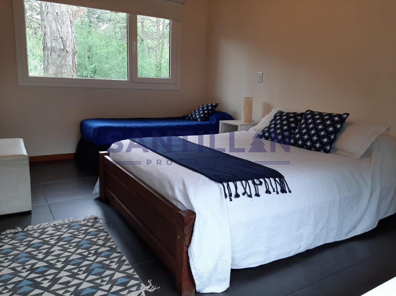 Propiedad con piscina en Carilo