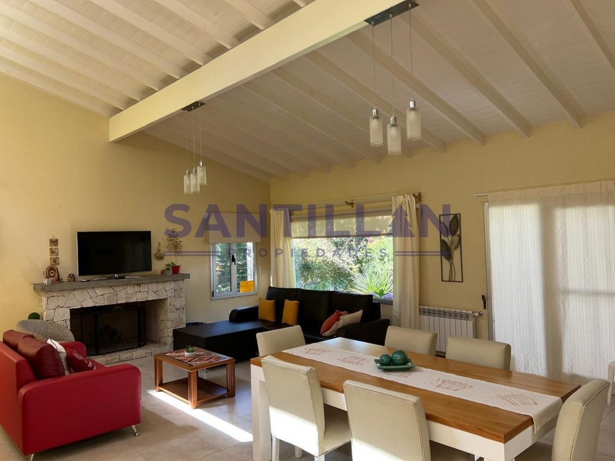 Moderna Propiedad en Alquiler en Carilo