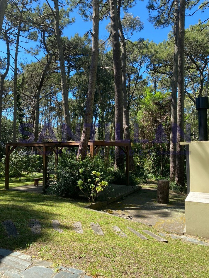 Propiedad Estilo tradiconal en Alquiler en Carilo