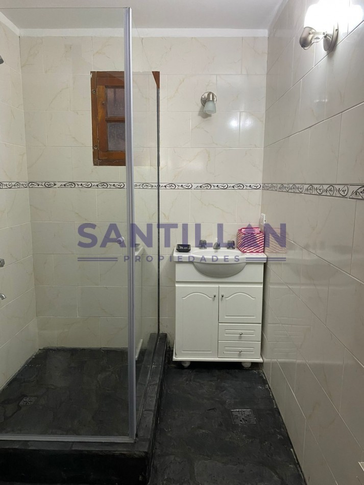 CASA EN ALQUILER  EN EL BOSQUE DE CARILO CON JACUZZI