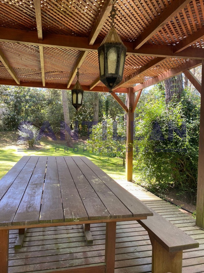 Propiedad Estilo tradiconal en Alquiler en Carilo