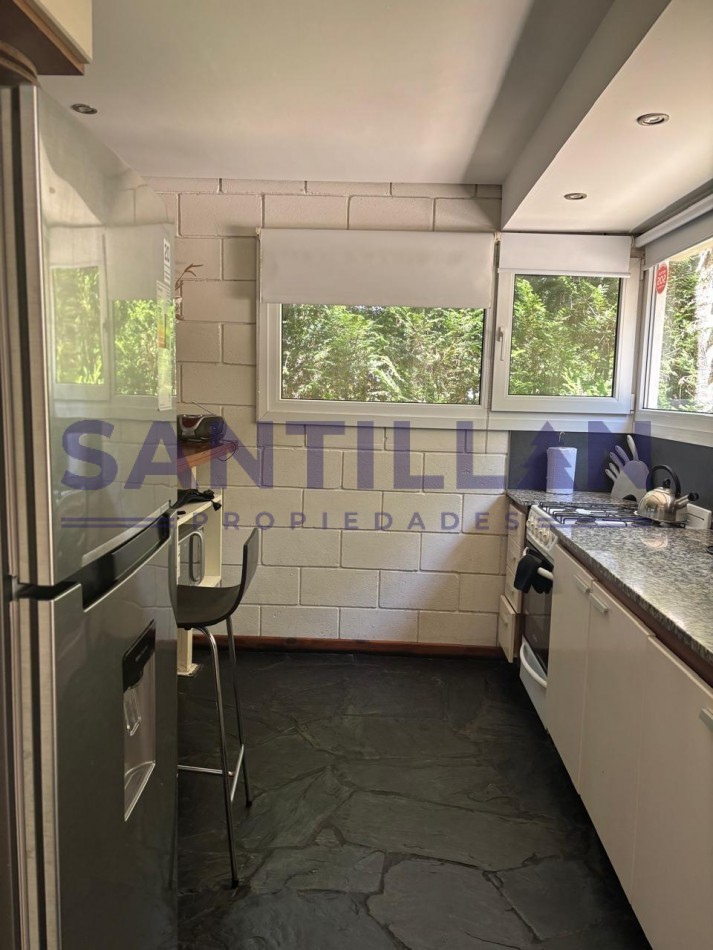 Propiedad con piscina en Carilo