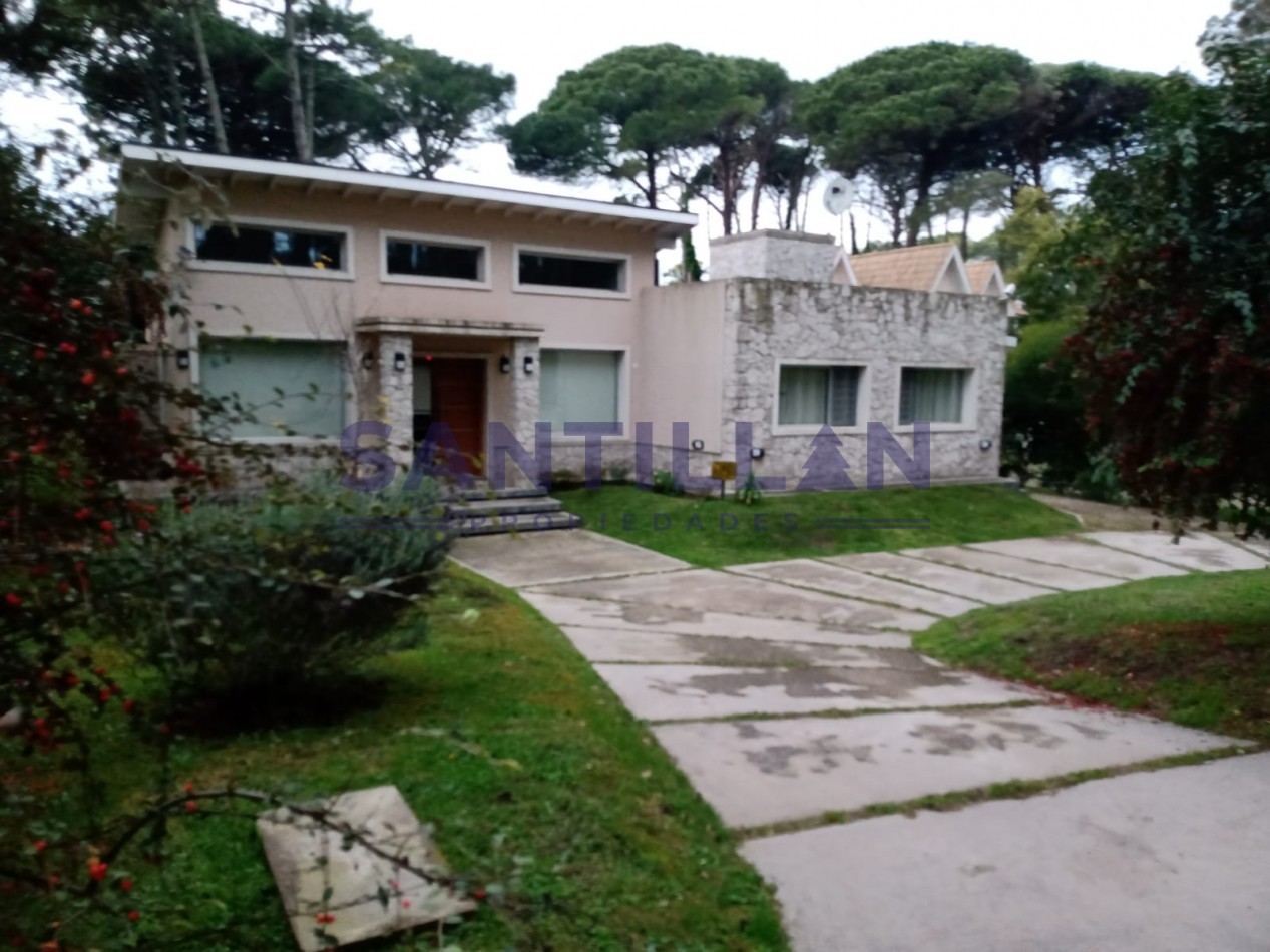 Moderna Propiedad en Alquiler en Carilo