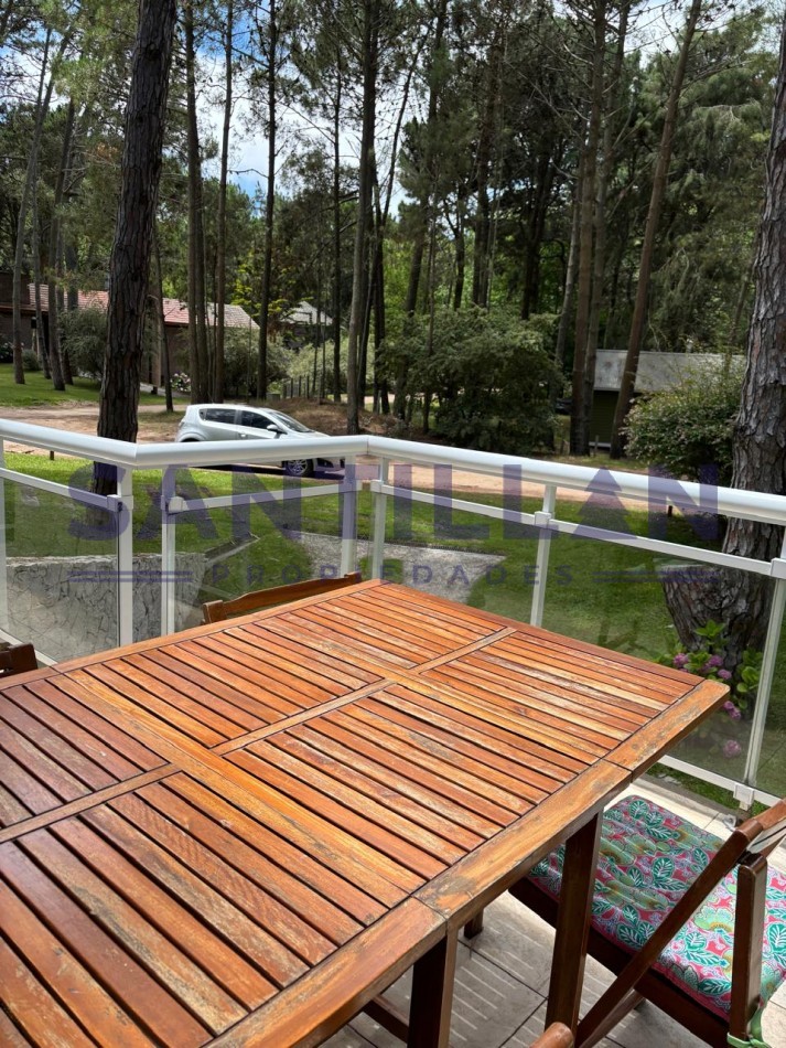 Moderna Propiedad en el bosque de Carilo