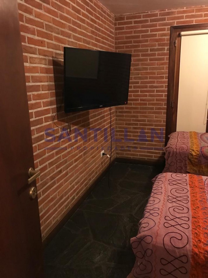 CASA EN ALQUILER  EN EL BOSQUE DE CARILO CON JACUZZI