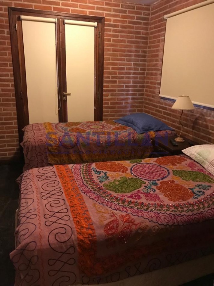 CASA EN ALQUILER  EN EL BOSQUE DE CARILO CON JACUZZI