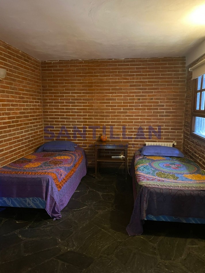 CASA EN ALQUILER  EN EL BOSQUE DE CARILO CON JACUZZI