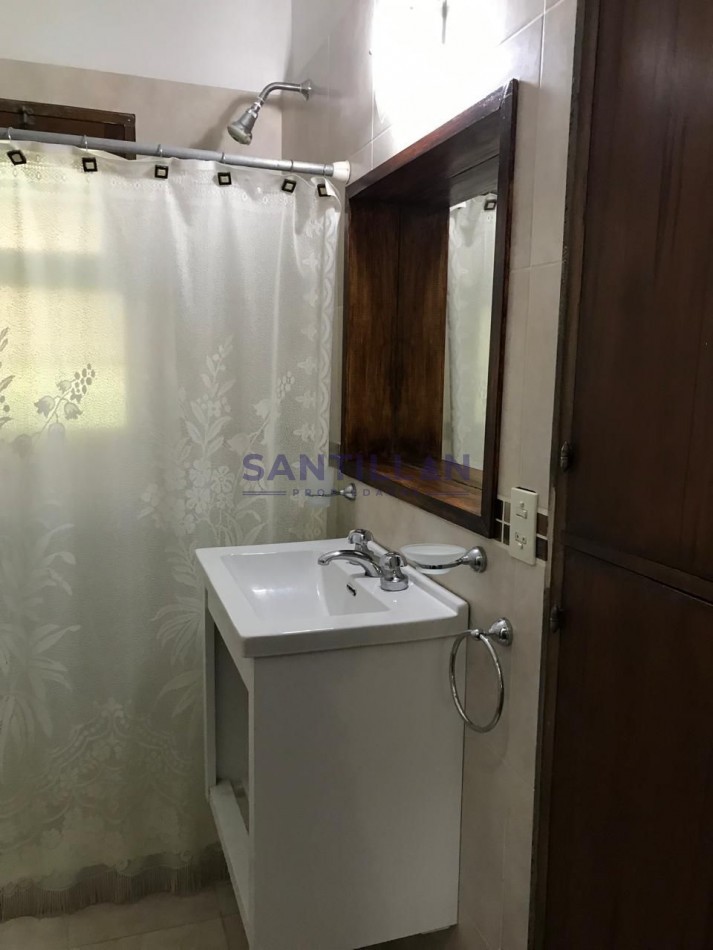 Propiedad De Estilo Tradicional En El Bosque De Carilo