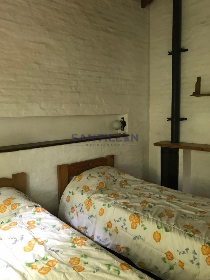 Propiedad De Estilo Tradicional En El Bosque De Carilo