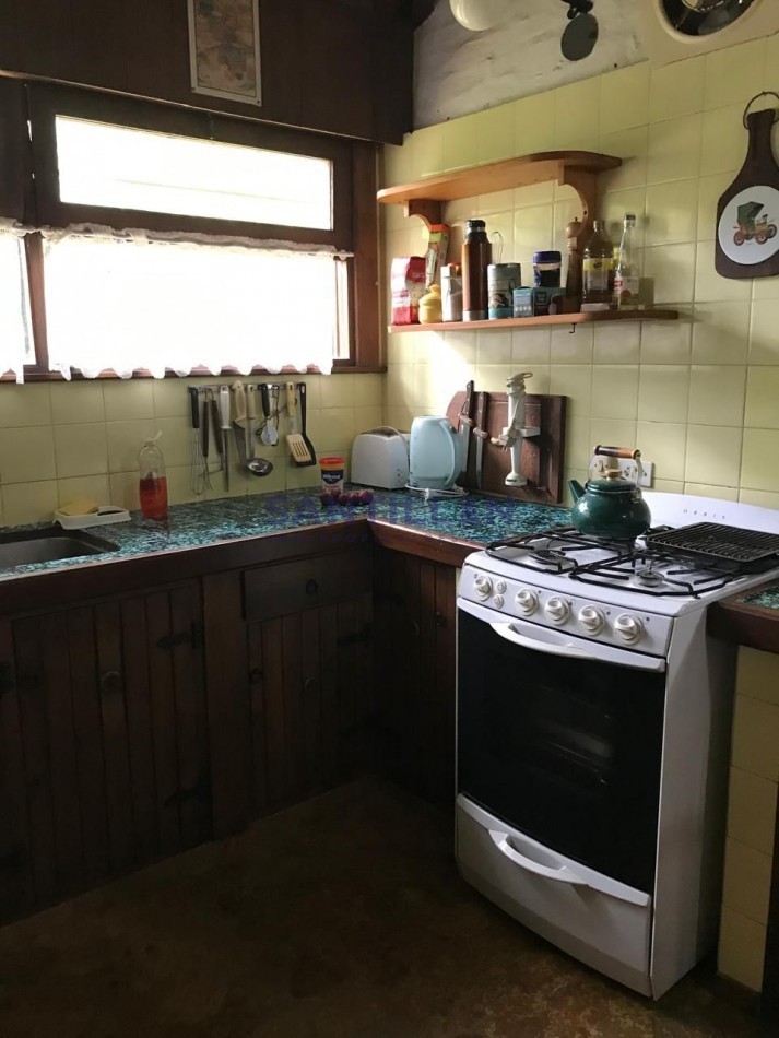 Propiedad De Estilo Tradicional En El Bosque De Carilo